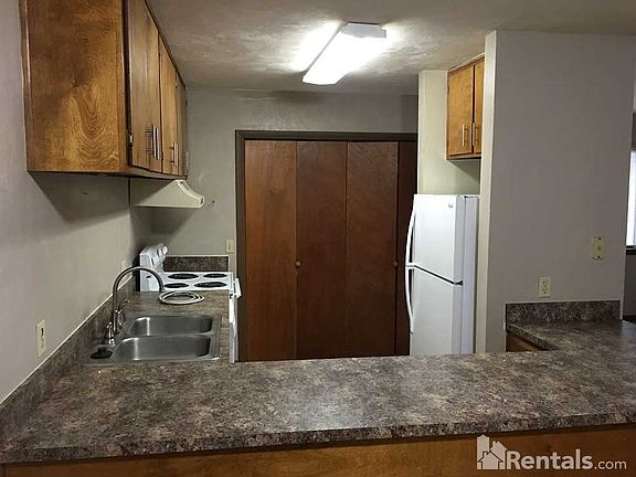 3rd image of 2691 N Point Ct APT A