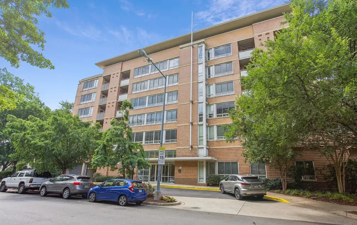 Building Photo - 350 G St SW