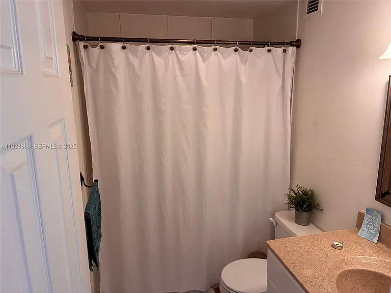400 Kings Point Dr #1522 — Photo 12