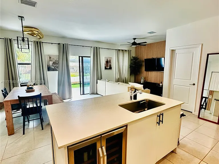 452 NW 203rd Ter — Photo 5