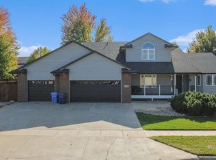 7409 W Harvard Dr, Sioux Falls, SD 57106