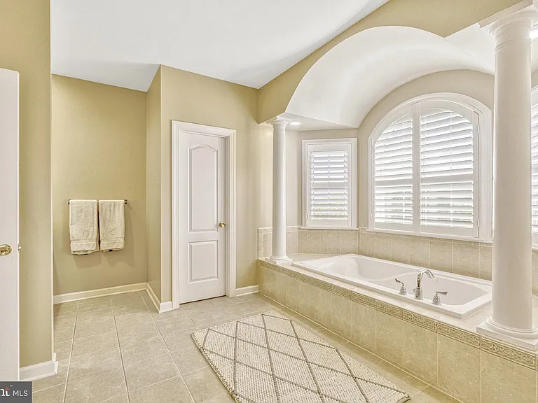 22374 Dolomite Hills Dr — Photo 49