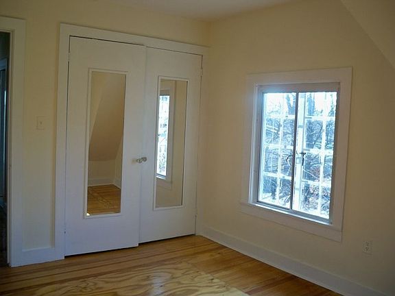 5th image of 146 Wildwood Ave