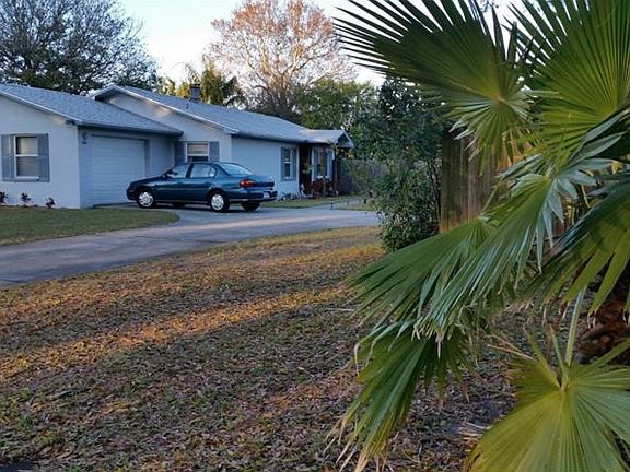 3rd image of 8503 Gardenia Dr