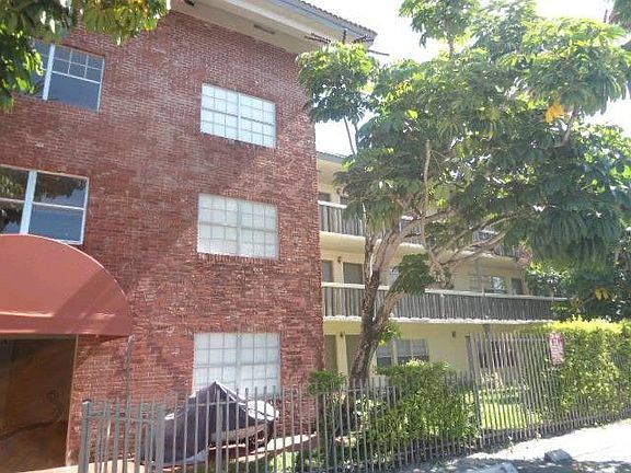 2nd image of 1855 NE 121st St APT 15