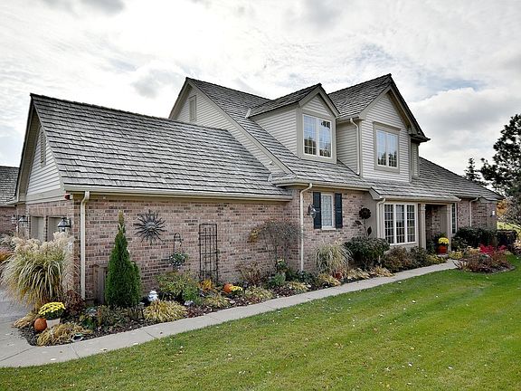 2nd image of 1823 Camden Dr