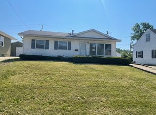 38 Reeder Dr, Decatur, IL 62521