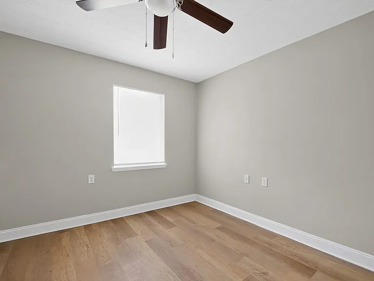 Raintree Estates — Photo 11