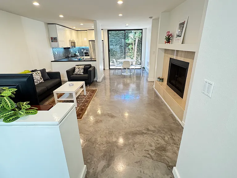 1017 Pearl St #C — Photo 8