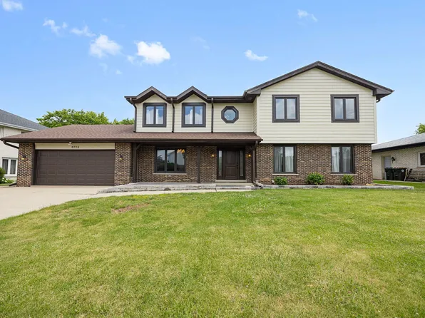6723 Kingswood Rd, Willowbrook, IL 60527