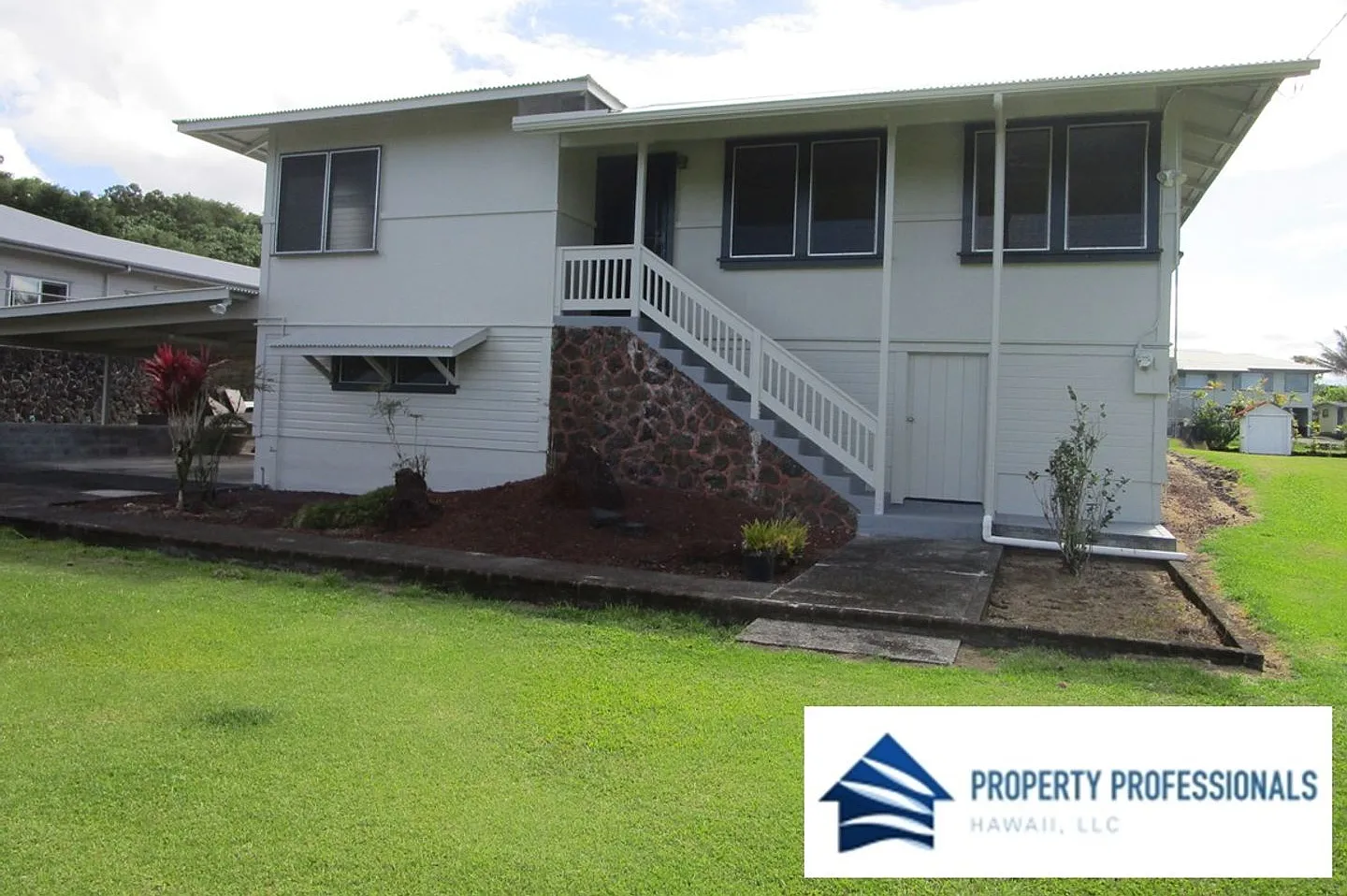 Newly Renovated home in Hilo — Photo 1
