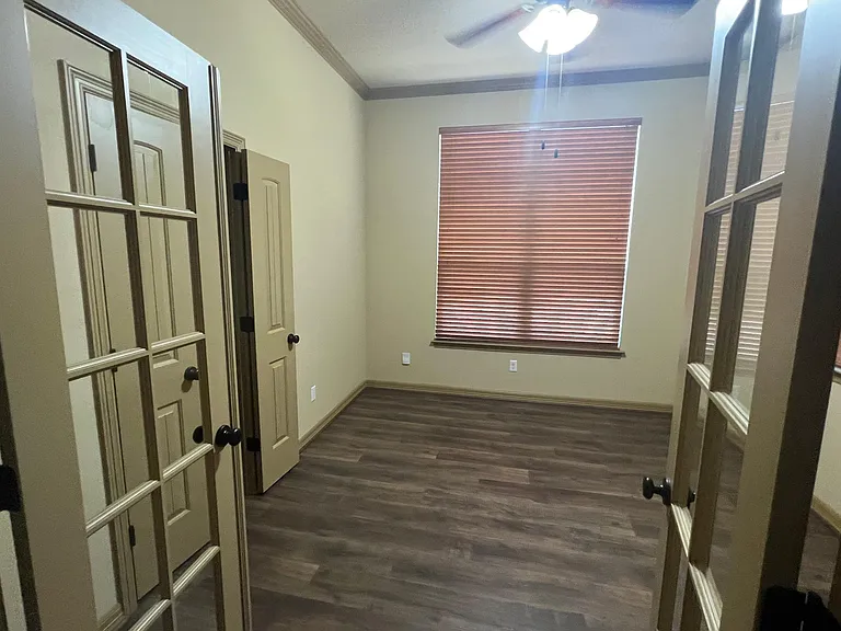543 Drury Ln — Photo 14
