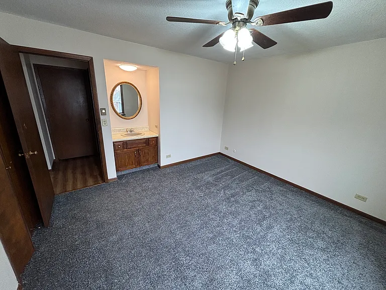 109 W Main St #5 — Photo 3
