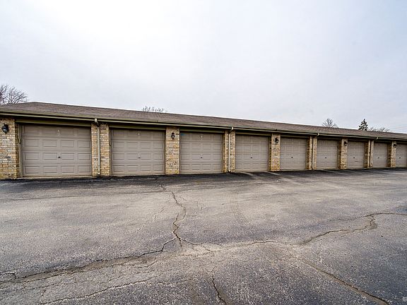 4th image of 13953 W Leamington Dr Unit 1007