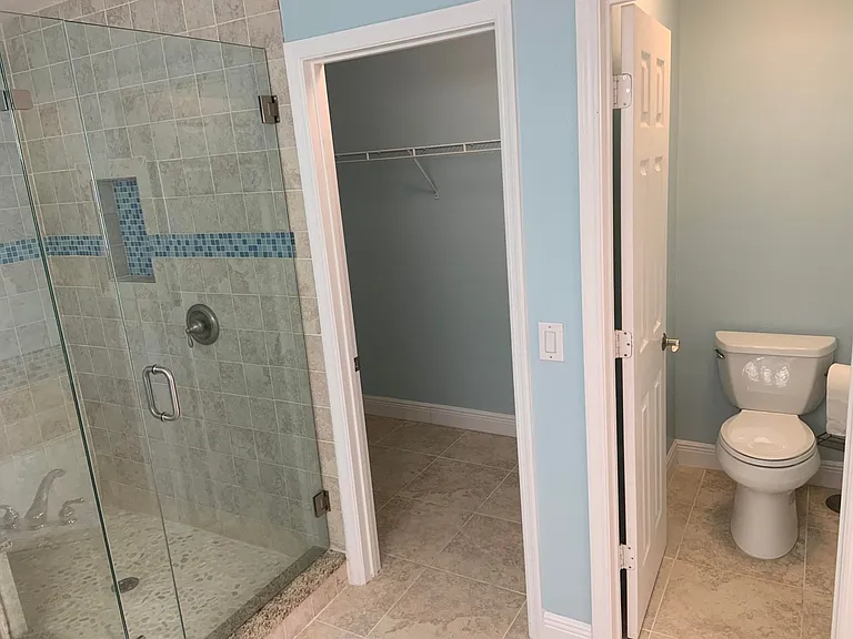 4527 Riverton Dr — Photo 12