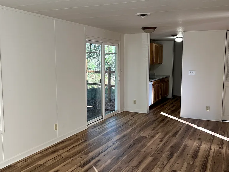 2395 McLean Blvd — Photo 15