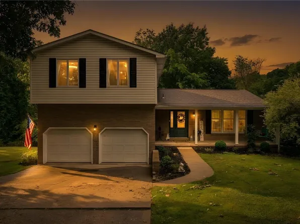4067 Briarwood Dr, Jeannette, PA 15644