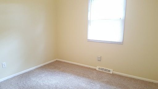 5th image of 3810 White St SW