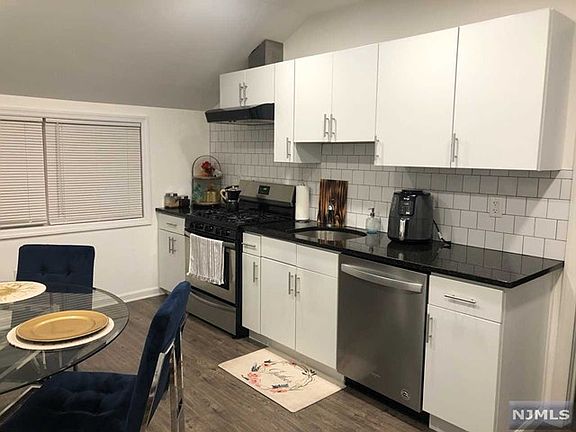 3rd image of 220 Stover Ave Floor 2