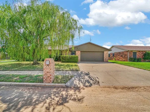 701 Windsor Dr, Altus, OK 73521