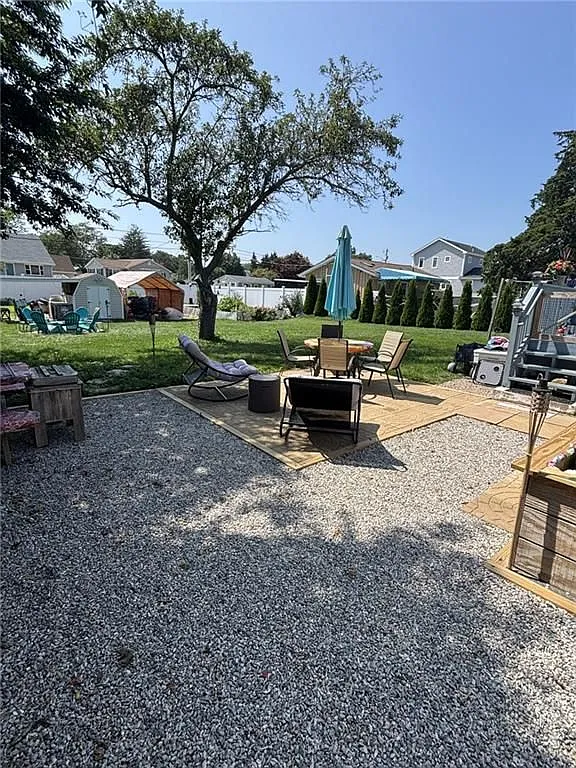 2 bed, 1.0 bath, 792 sqft, $2,000 — Photo 4