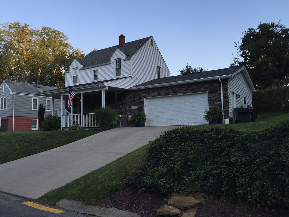 1st image of 1297 Fairlawns Ave