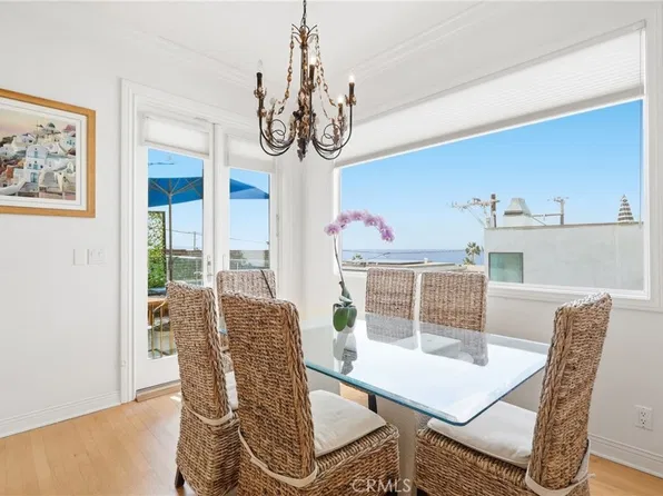 125 El Porto St, Manhattan Beach, CA 90266