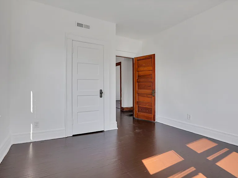 215 Martin Luther King Jr Blvd — Photo 25