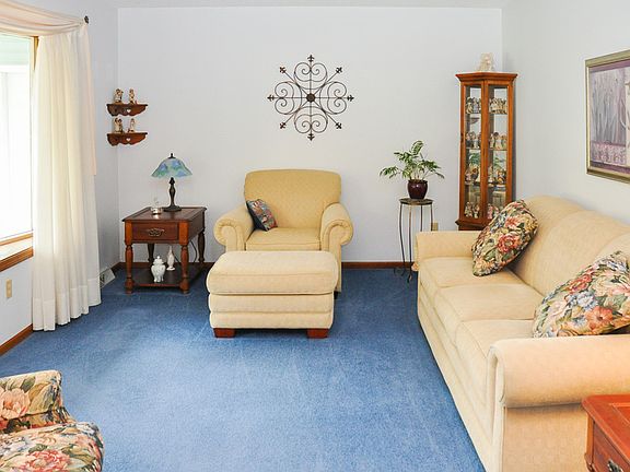 2nd image of 3679 Desert Dr