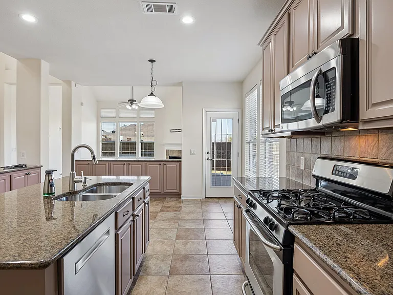 5193 Rolling Hills Dr — Photo 33