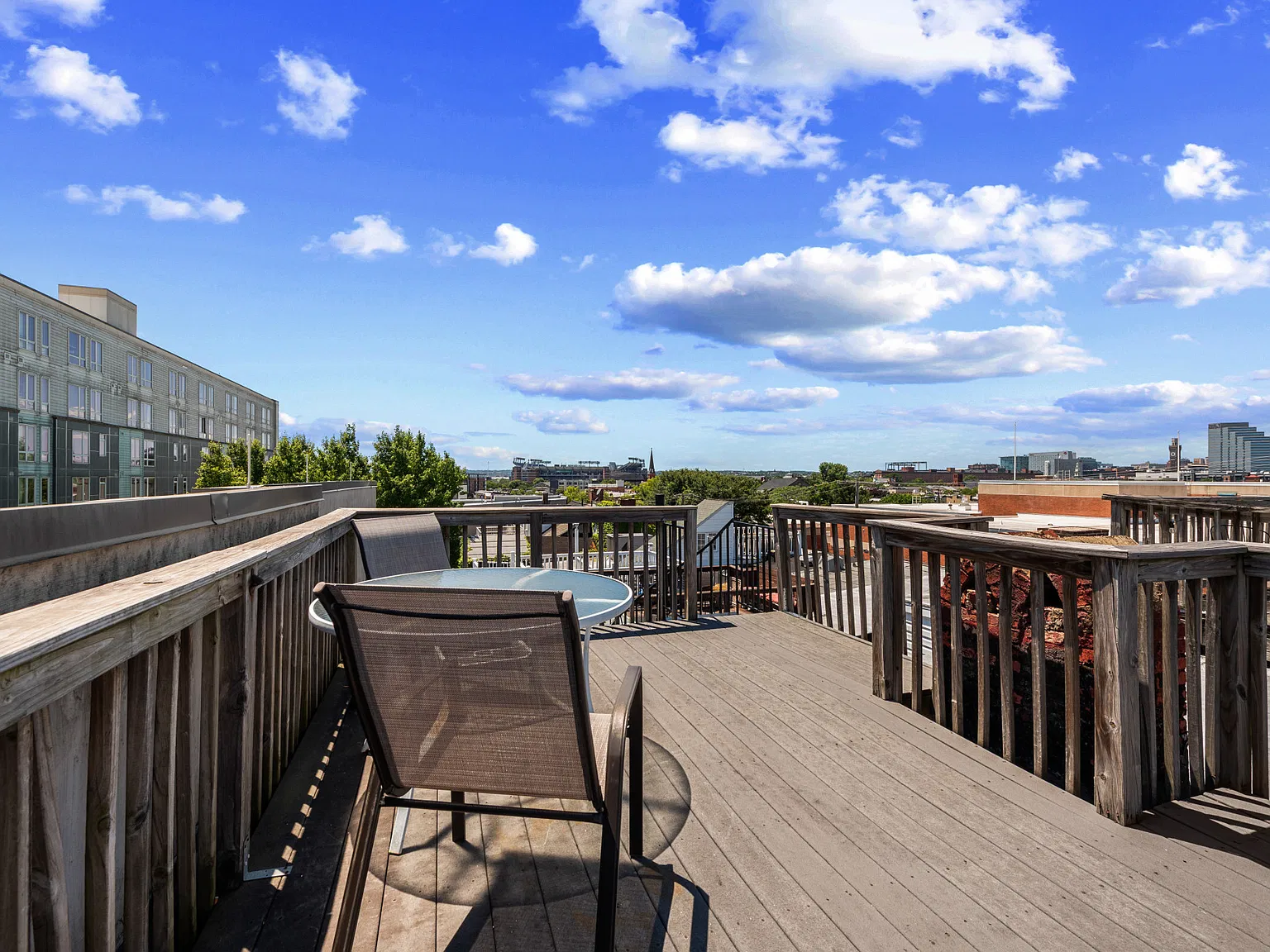 3 bed, 1014 sqft, $2,500 — Photo 3