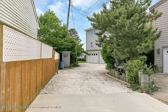 127 Trenton Ave — Photo 35