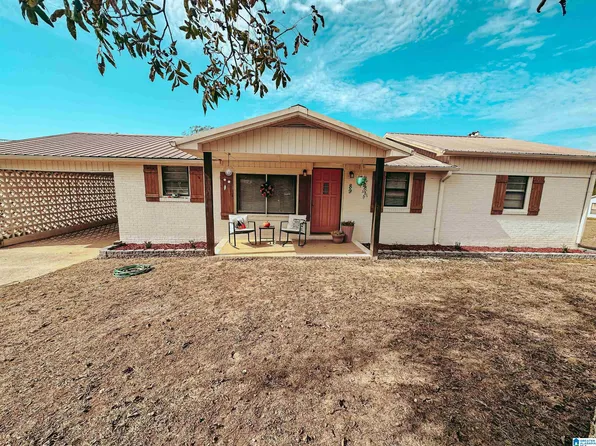 89 17th St, Ragland, AL 35131