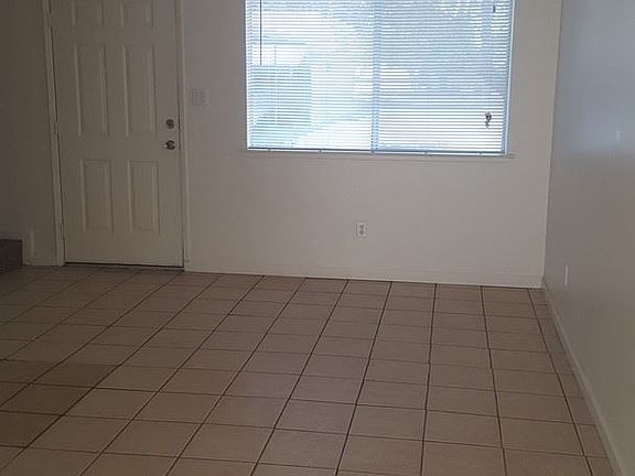 2nd image of 1240 N Olive Ave APT E