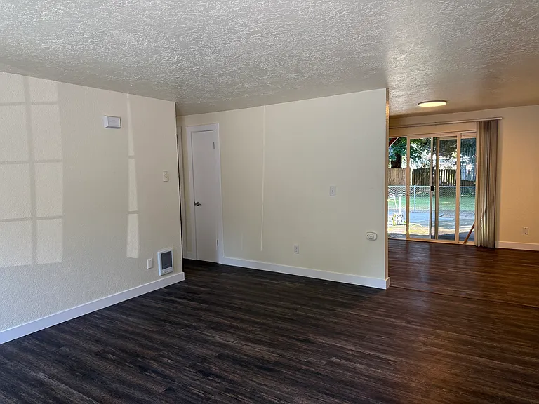 2550 Ruddell Rd SE #101 — Photo 3
