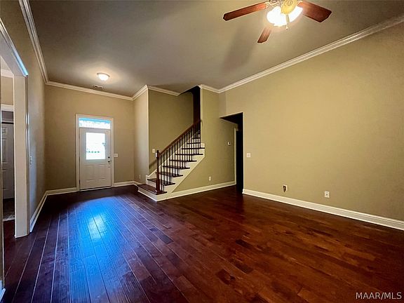 3rd image of 217 Winchester Way