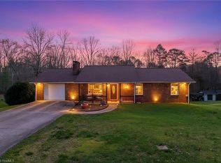 544 Three Oaks Dr, Hays, NC 28635