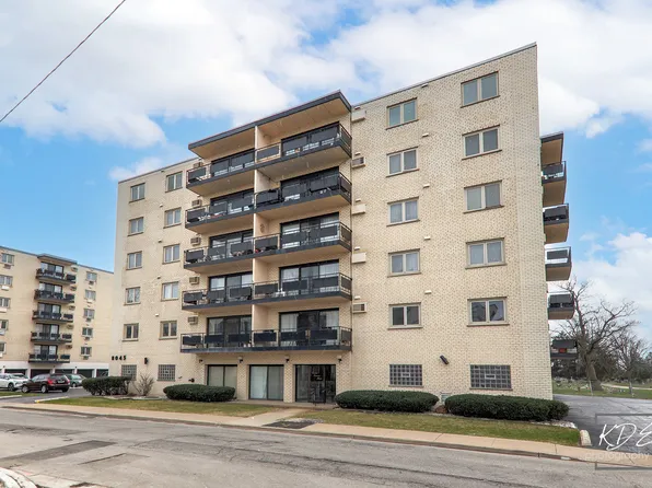 8045 W Oconnor Dr #2F, River Grove, IL 60171
