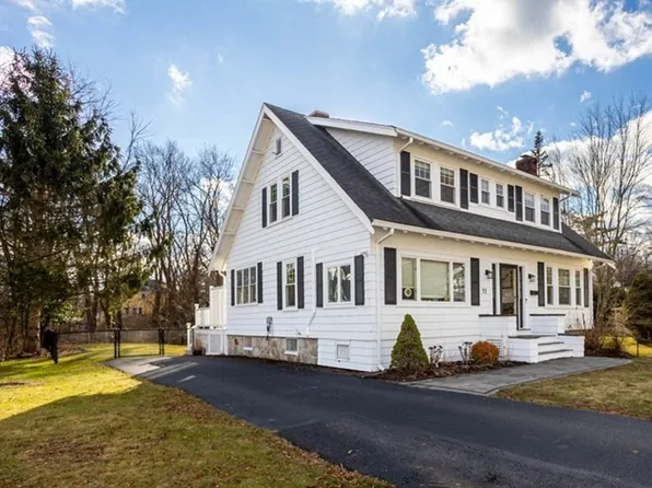 11 Linden St, North Easton, MA 02356