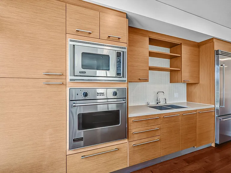9 Macarthur Pl #403 — Photo 15