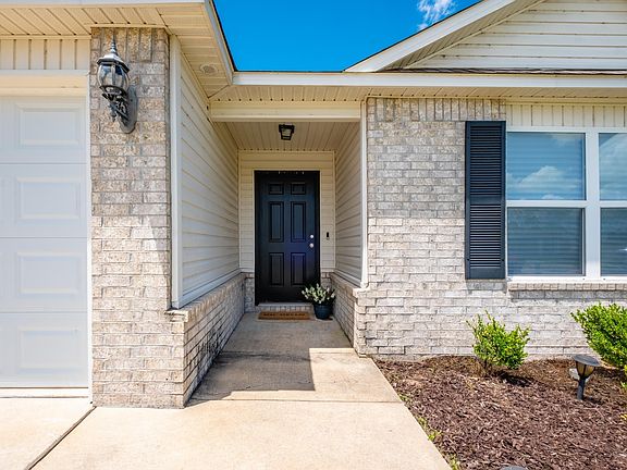 3rd image of 1505 Yarrow Dr