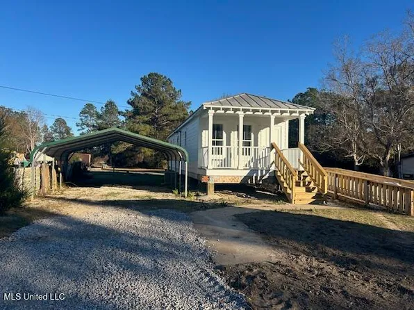 19316 Eldridge Dr, Saucier, MS 39574