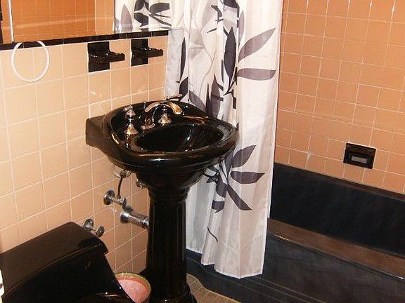 5th image of 655 Hillside Ave APT C