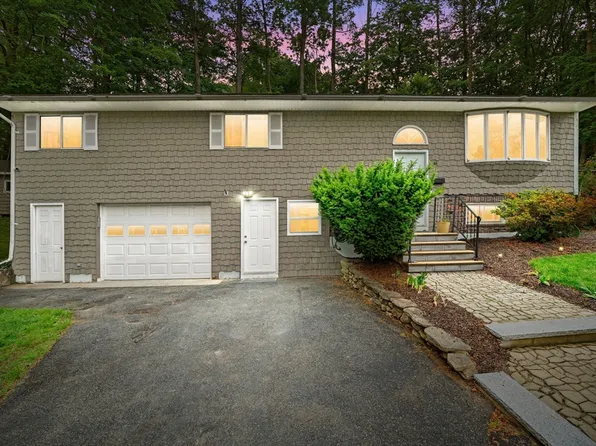 44 Drexel St, Worcester, MA 01602