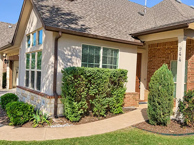3 bed, 2197 sqft, $2,495 — Photo 3