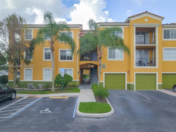 2080 W Preserve Way APT 303, Hollywood, FL 33025