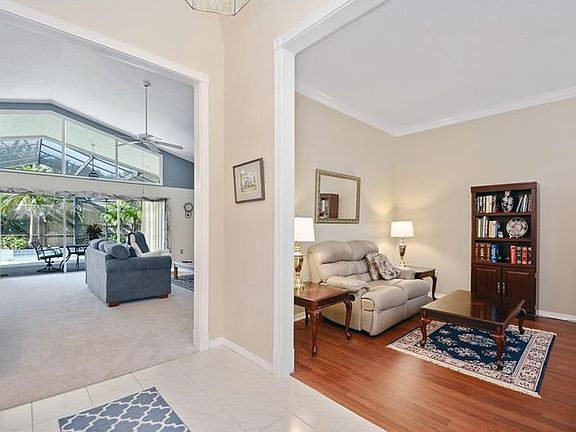 5th image of 836 Royalwood Ln