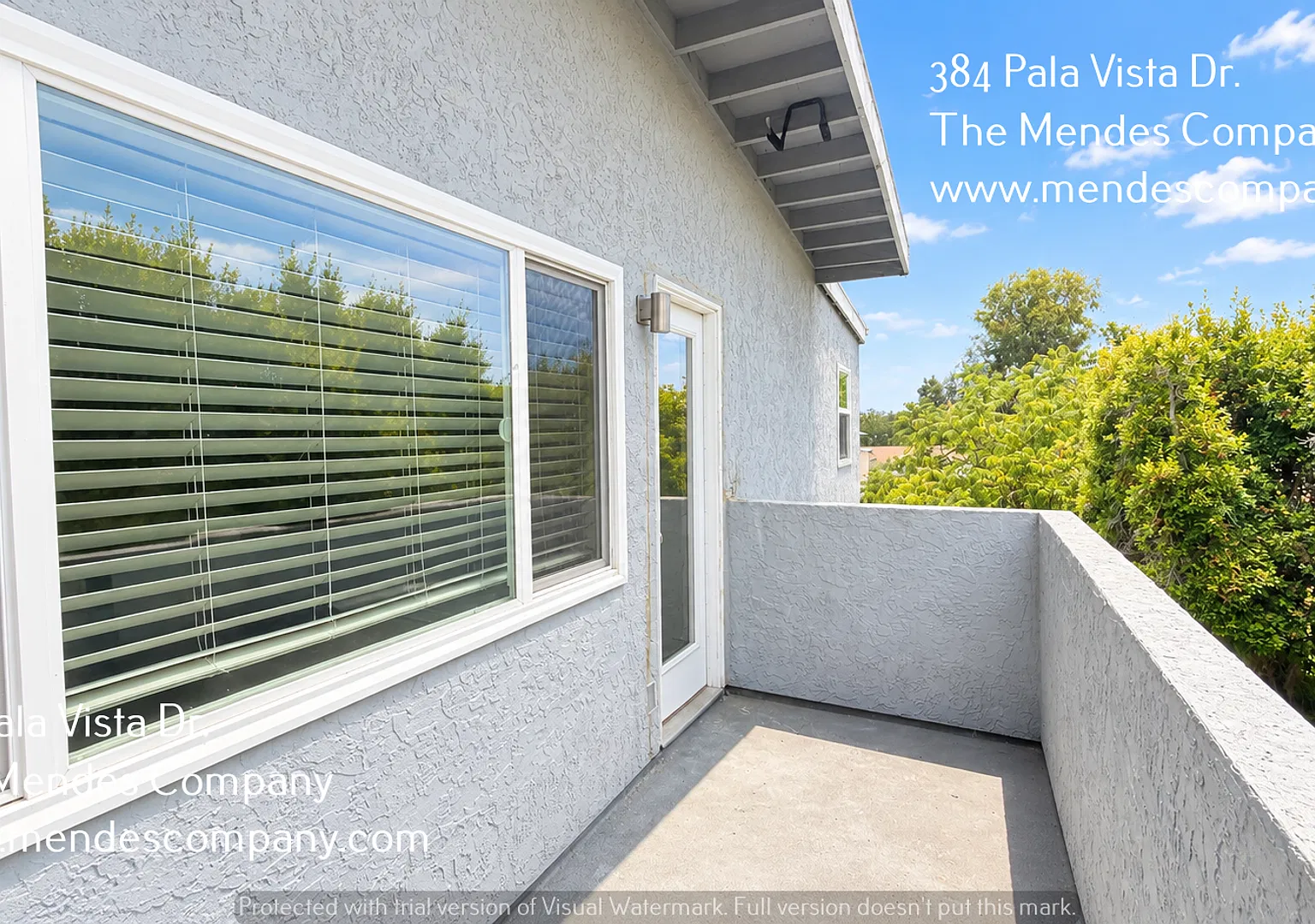 Beautiful Upgraded 2 bed / 1 bath Upstairs Apartment in Vista, CA w/ Onsite Parking & Laundry! $5... — Photo 4