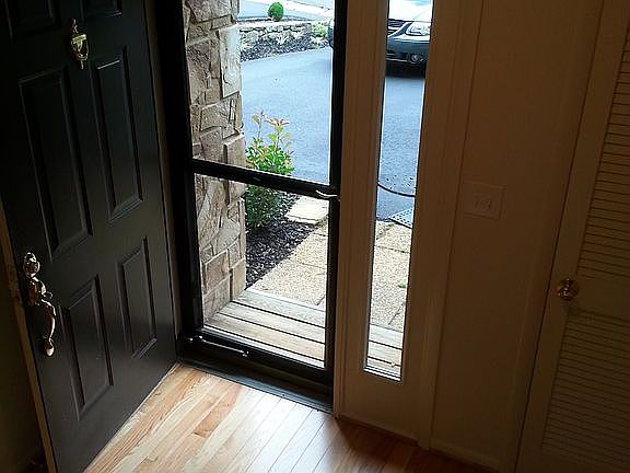 4th image of 3390 Londonderry Ln