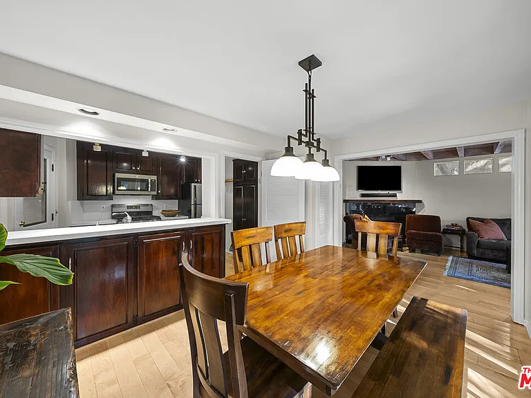 2377 N Beverly Glen Blvd — Photo 8